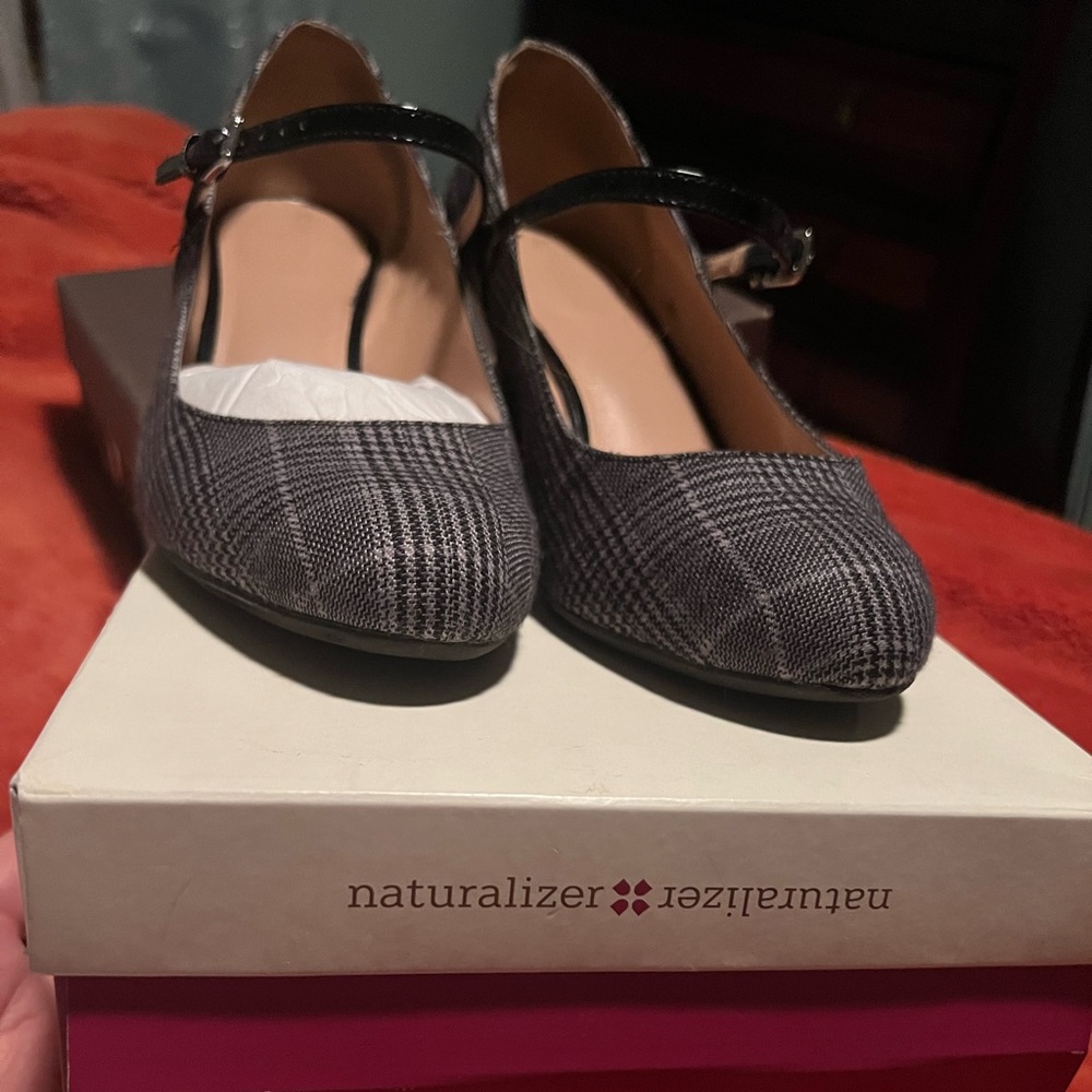 Hard to find Sz 11 wide Naturalizer tweed Mary Jane pump